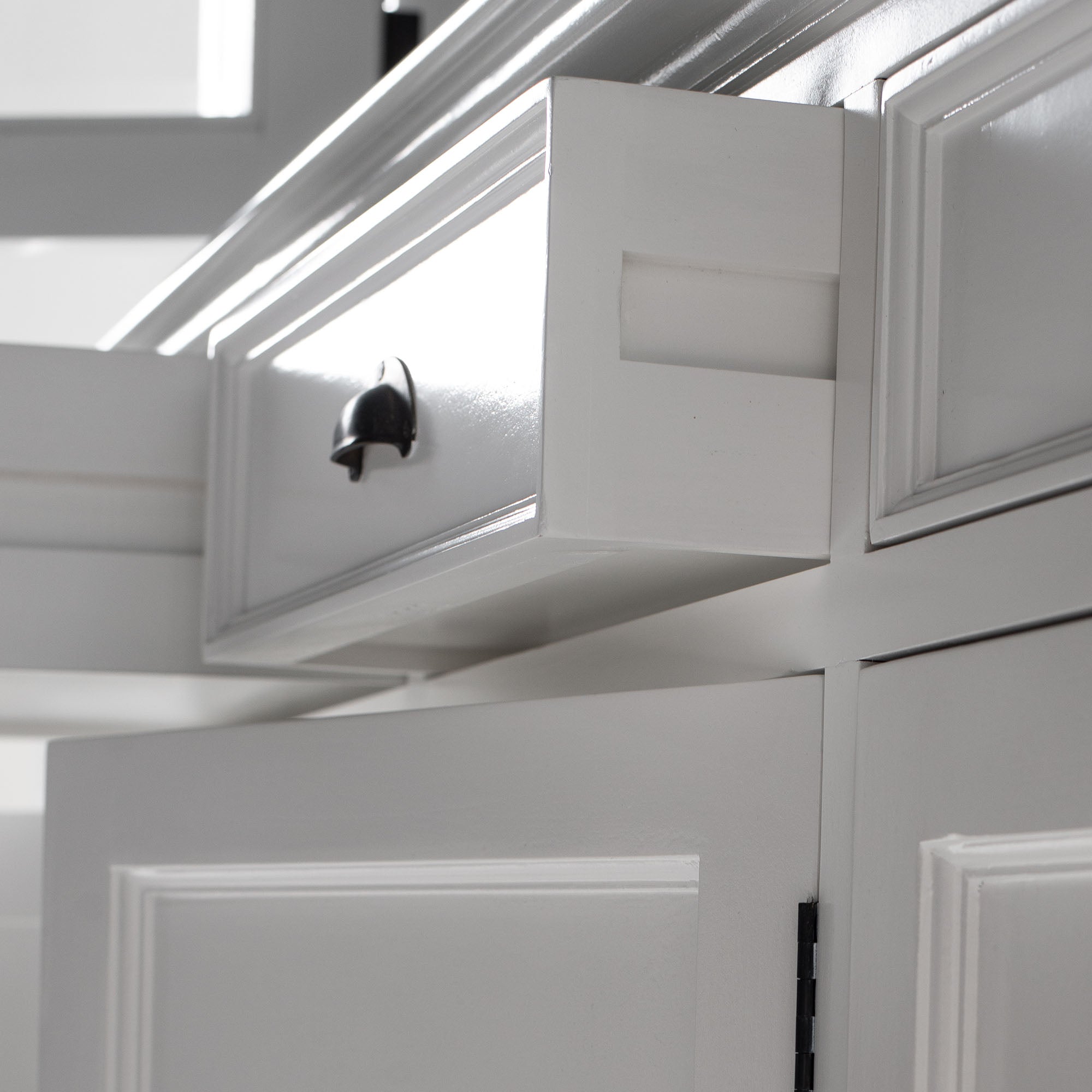 Halifax Buffet Hutch Unit with 4 Glass Doors