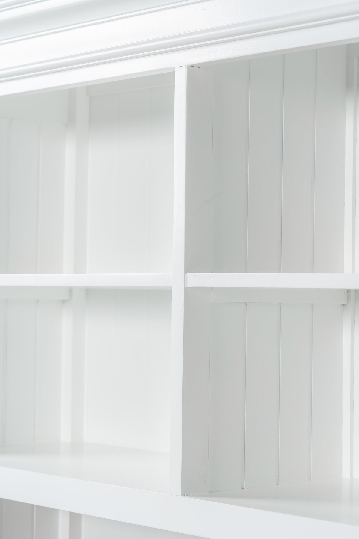 NovaSolo Corfu Hutch Unit with 2 Glass Doors, Classic White & Medium Brown, close-up detail