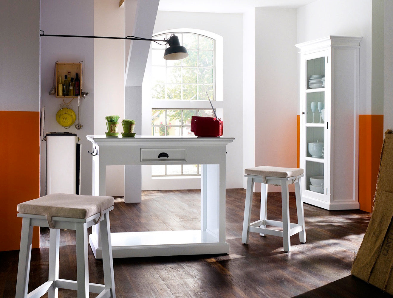 Halifax Single Vitrine