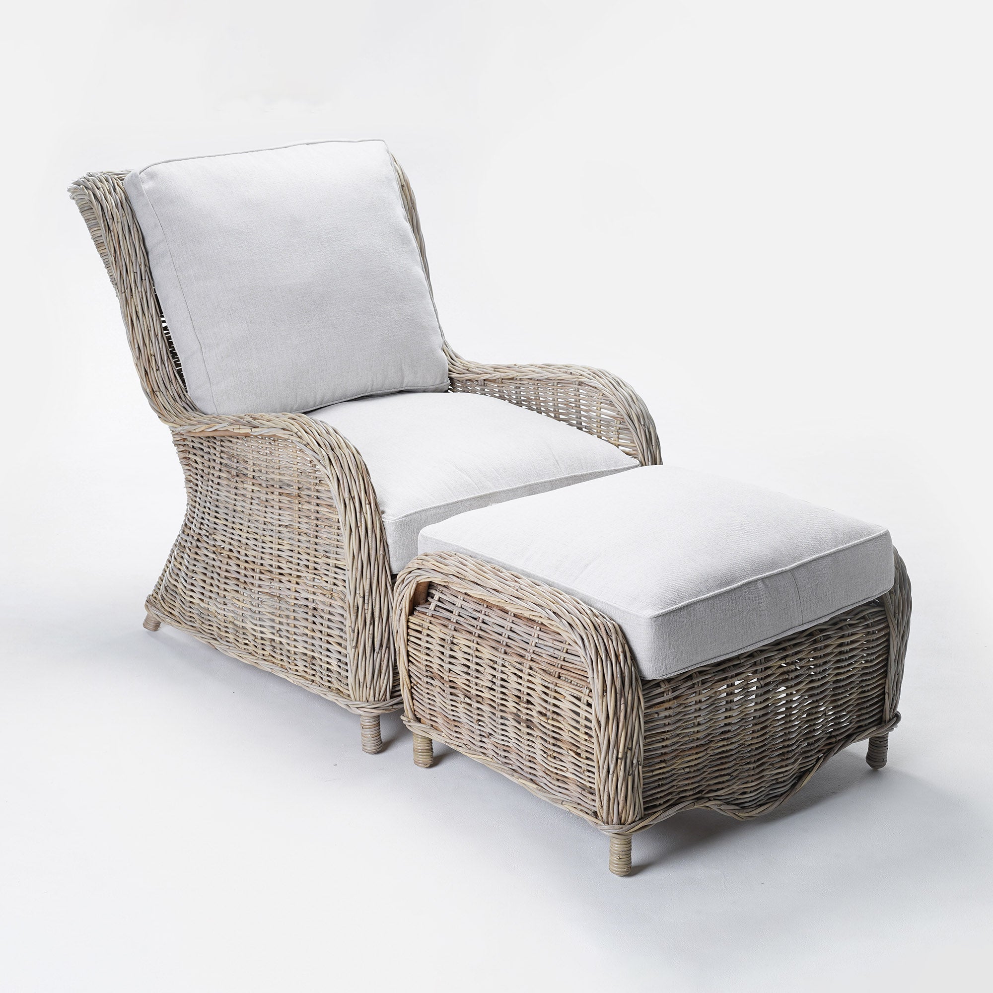Wickerworks Alderman Chair w/ Footstool