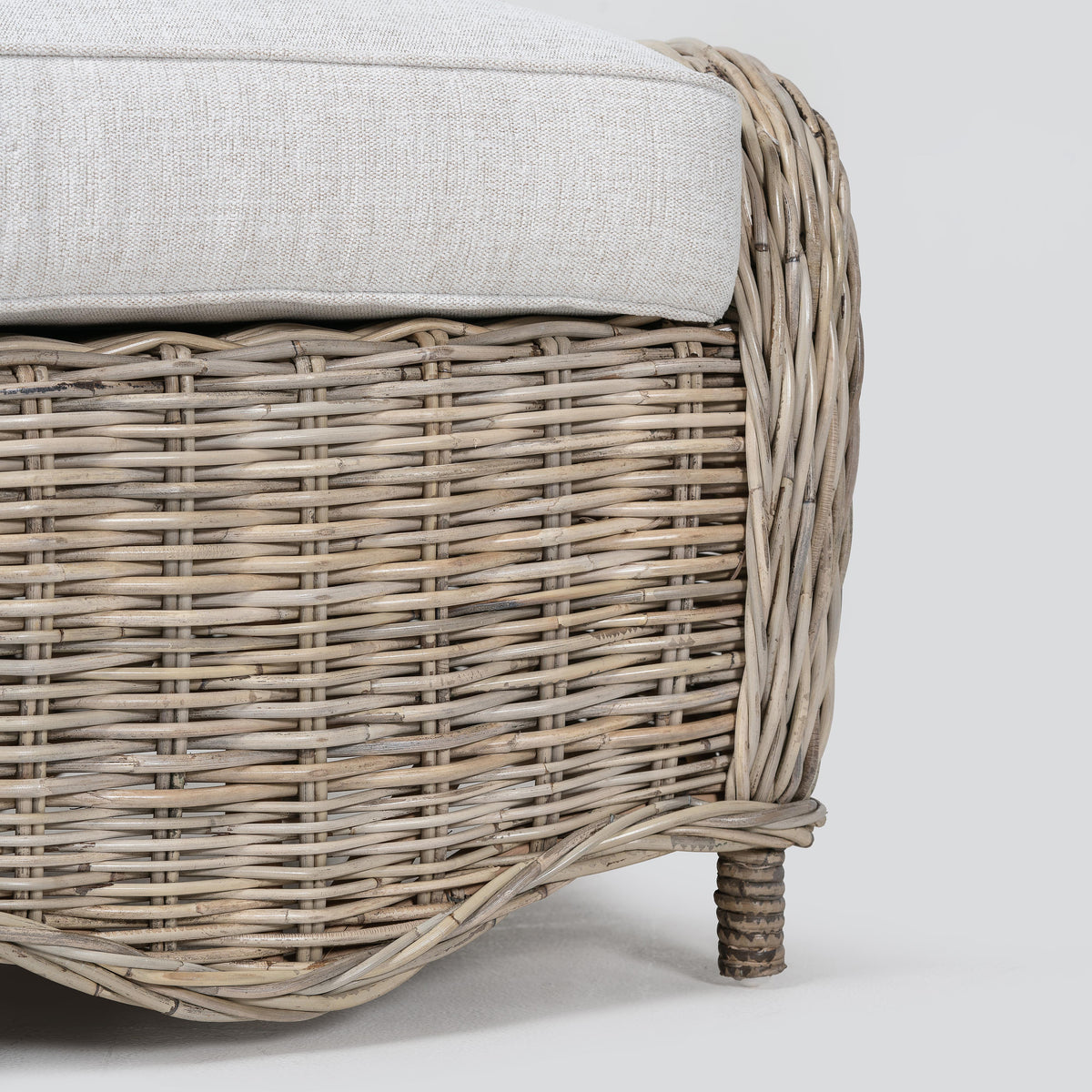 NovaSolo Wickerworks Mistral Bench 68 in, Natural Grey, dimension drawing