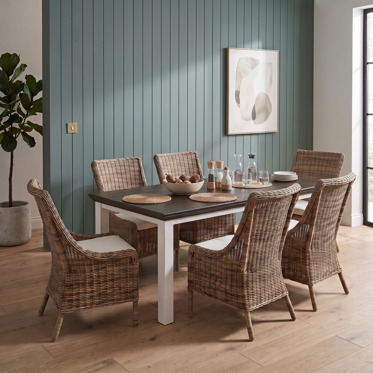 The Notos Dining Set