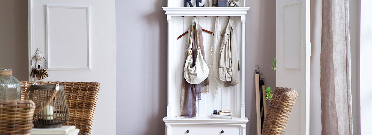 COAT YOUR FAVOURITE COATS WITH THESE COAT-HANGER UNITS
