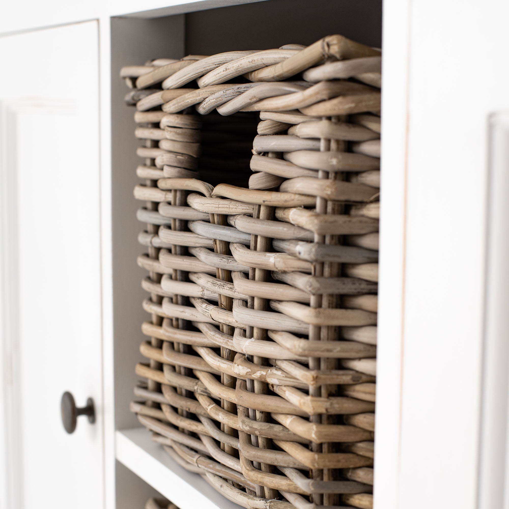 Halifax Accent Buffet with 2 Baskets