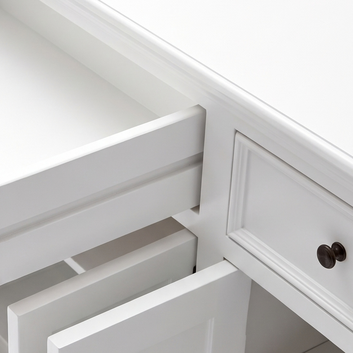 Provence Classic Buffet 57''