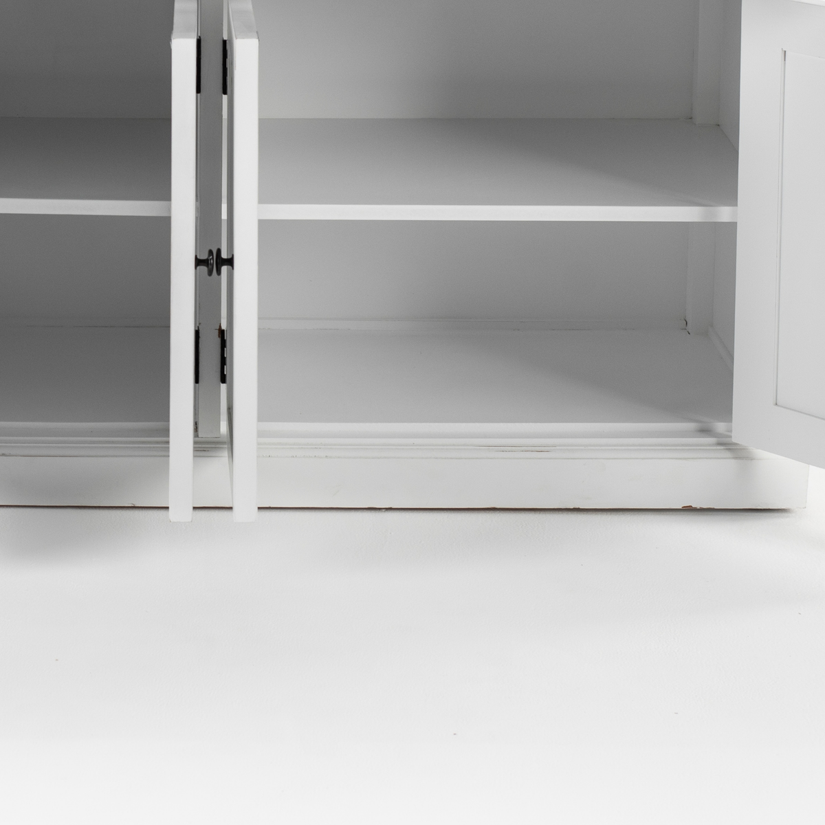 Halifax Accent Large Buffet 5 Doors 3 Drawers 71''
