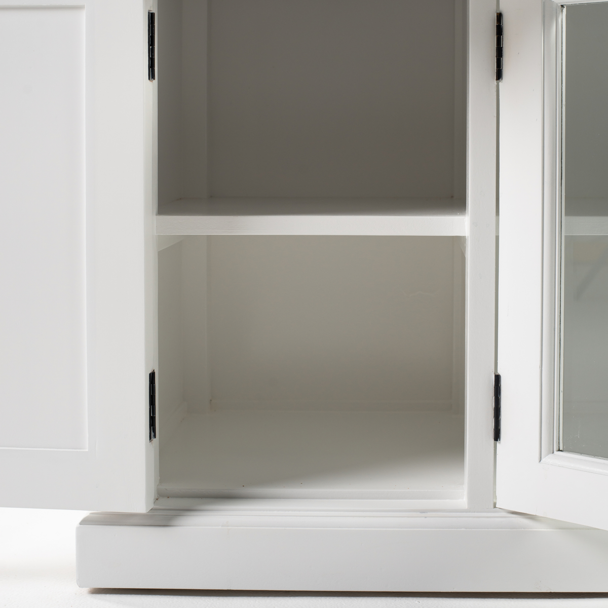 Halifax Contrast Buffet with 4 Doors 3 Drawers 57''