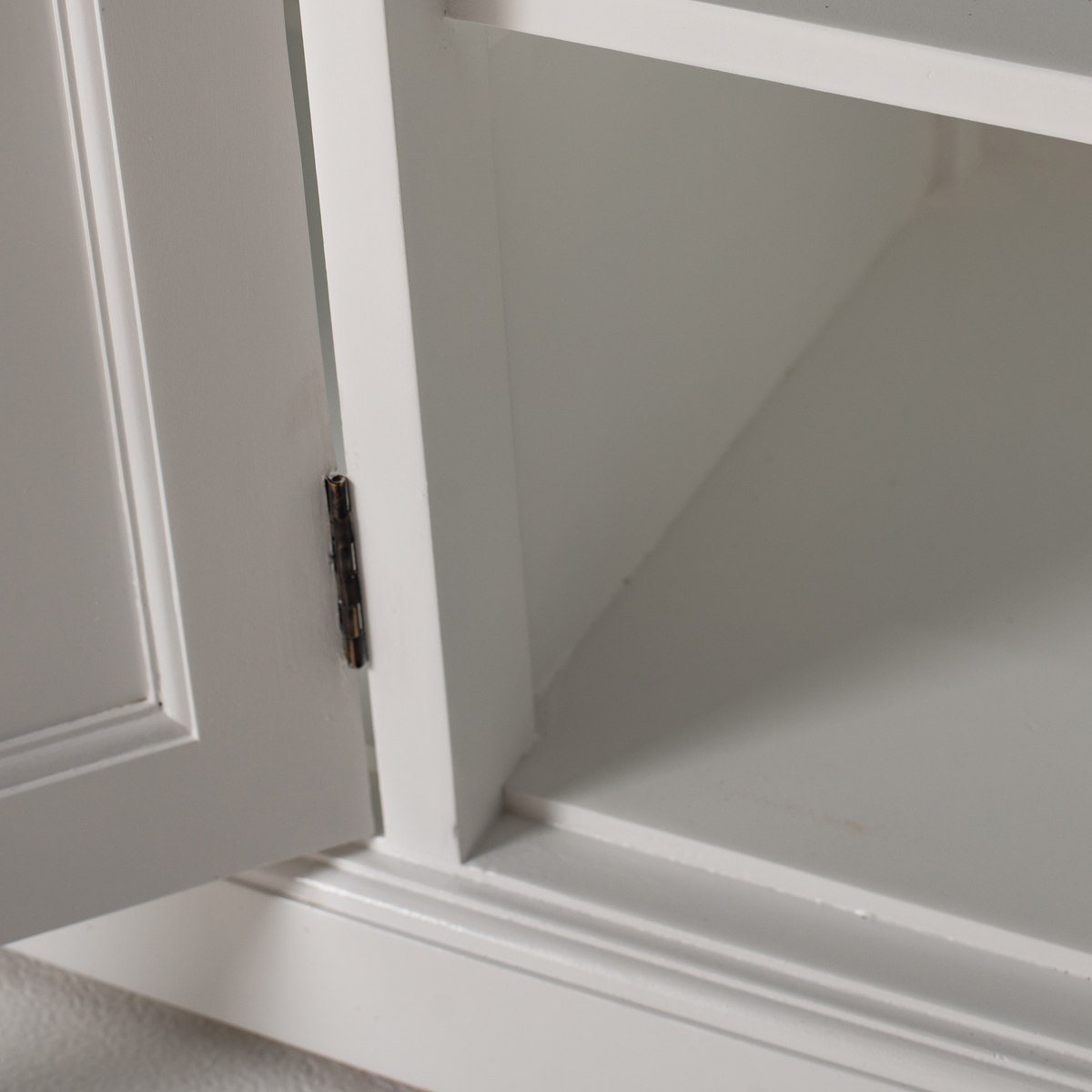 Halifax Contrast Buffet with 4 Doors 3 Drawers 57''