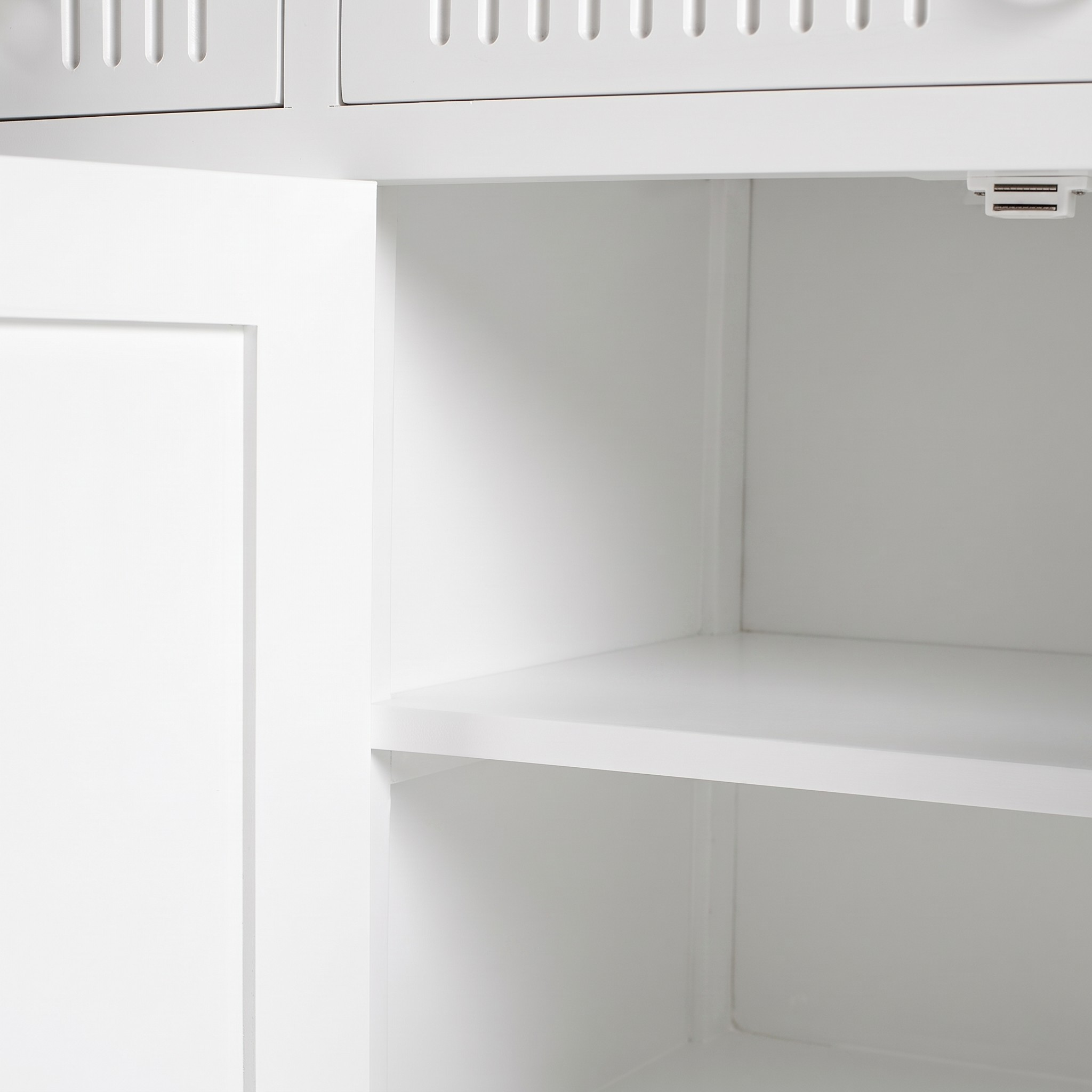 Skansen Buffet with 5 Doors 71''