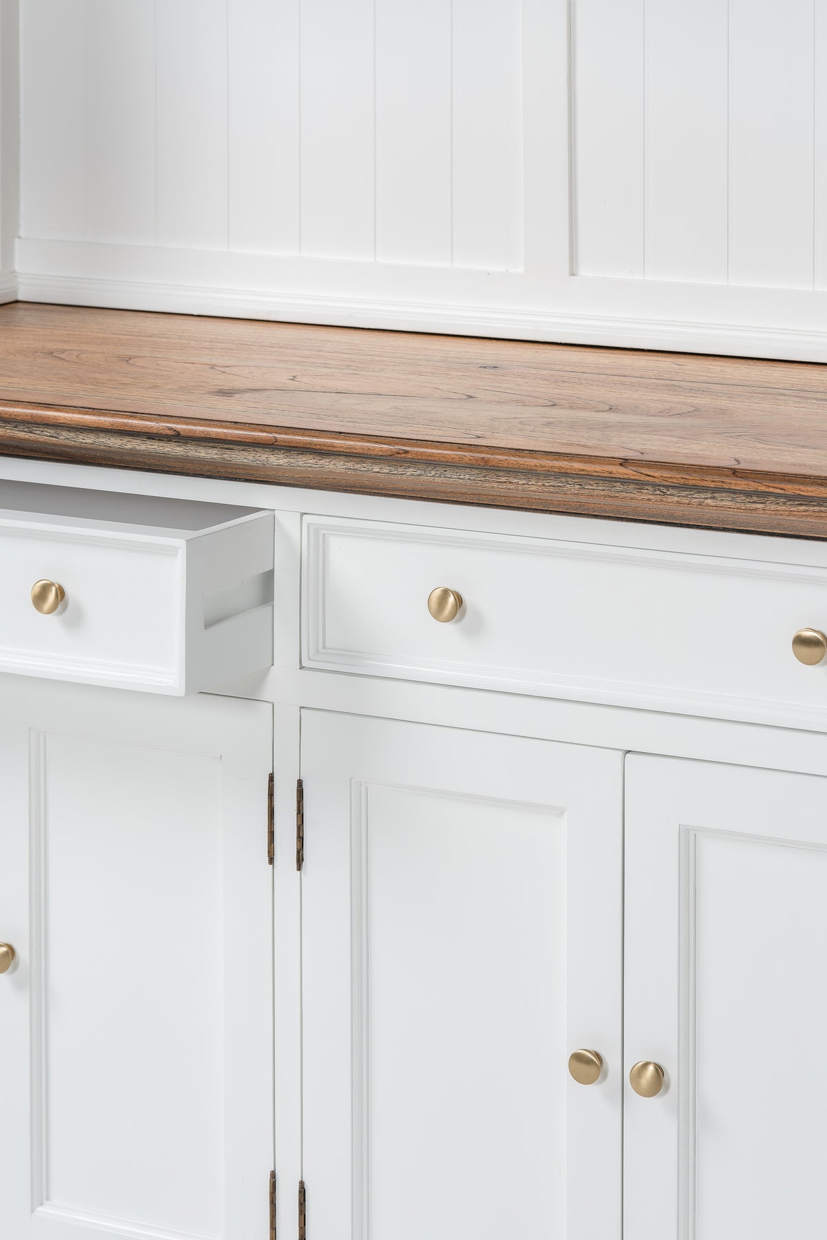 NovaSolo Corfu Hutch Unit with 4 Glass Doors and 2 Drawers, Classic White & Medium Brown, close-up detail