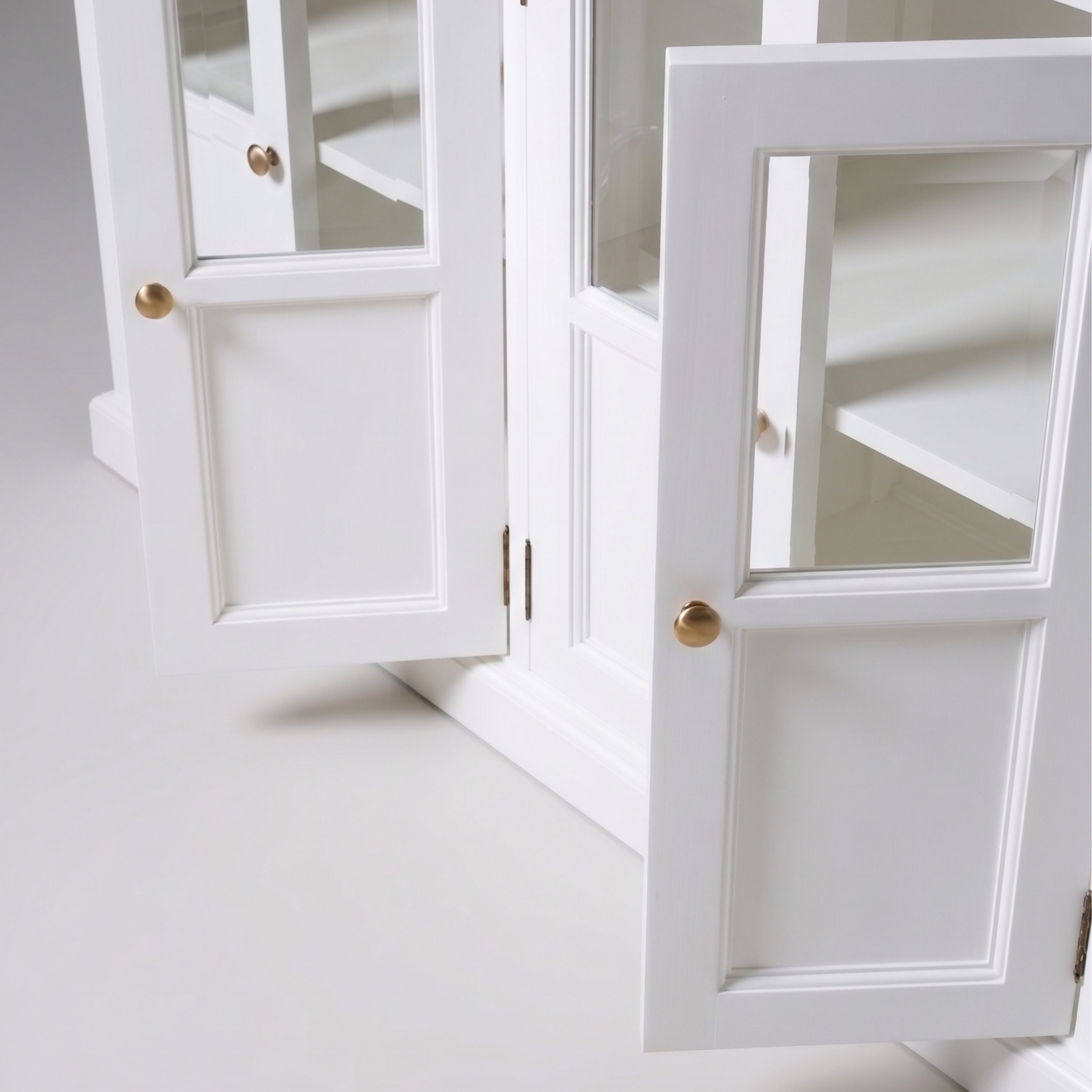 Corfu Hutch Unit with Glass Doors 71''