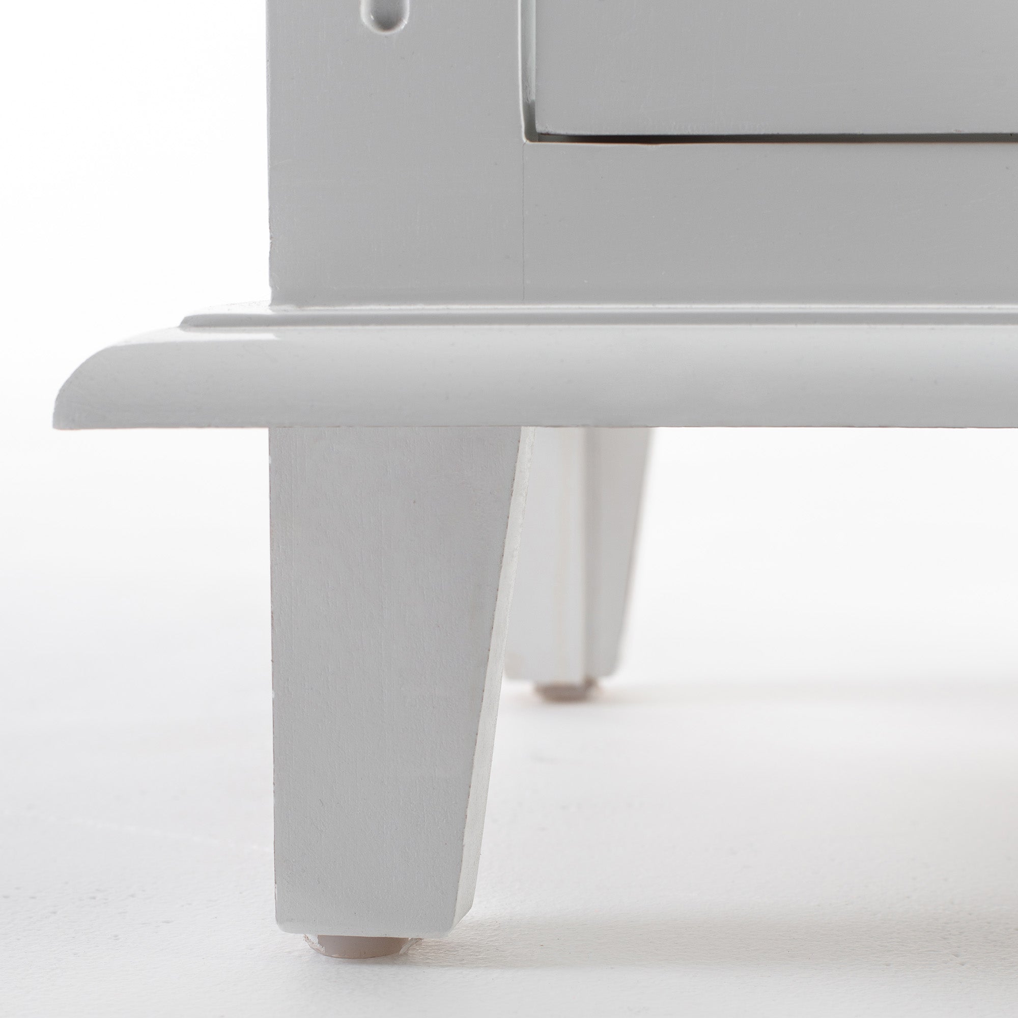 Skansen Single Vitrine with Glass Door